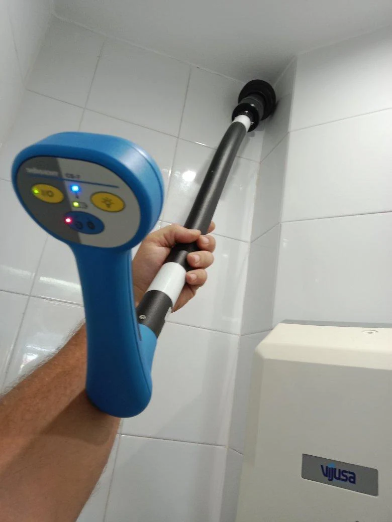Sonda utilizada para comprobar la pared de un baño